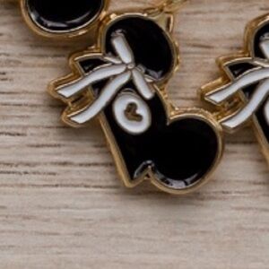 Mickey/Minnie Mouse Ears Pendant